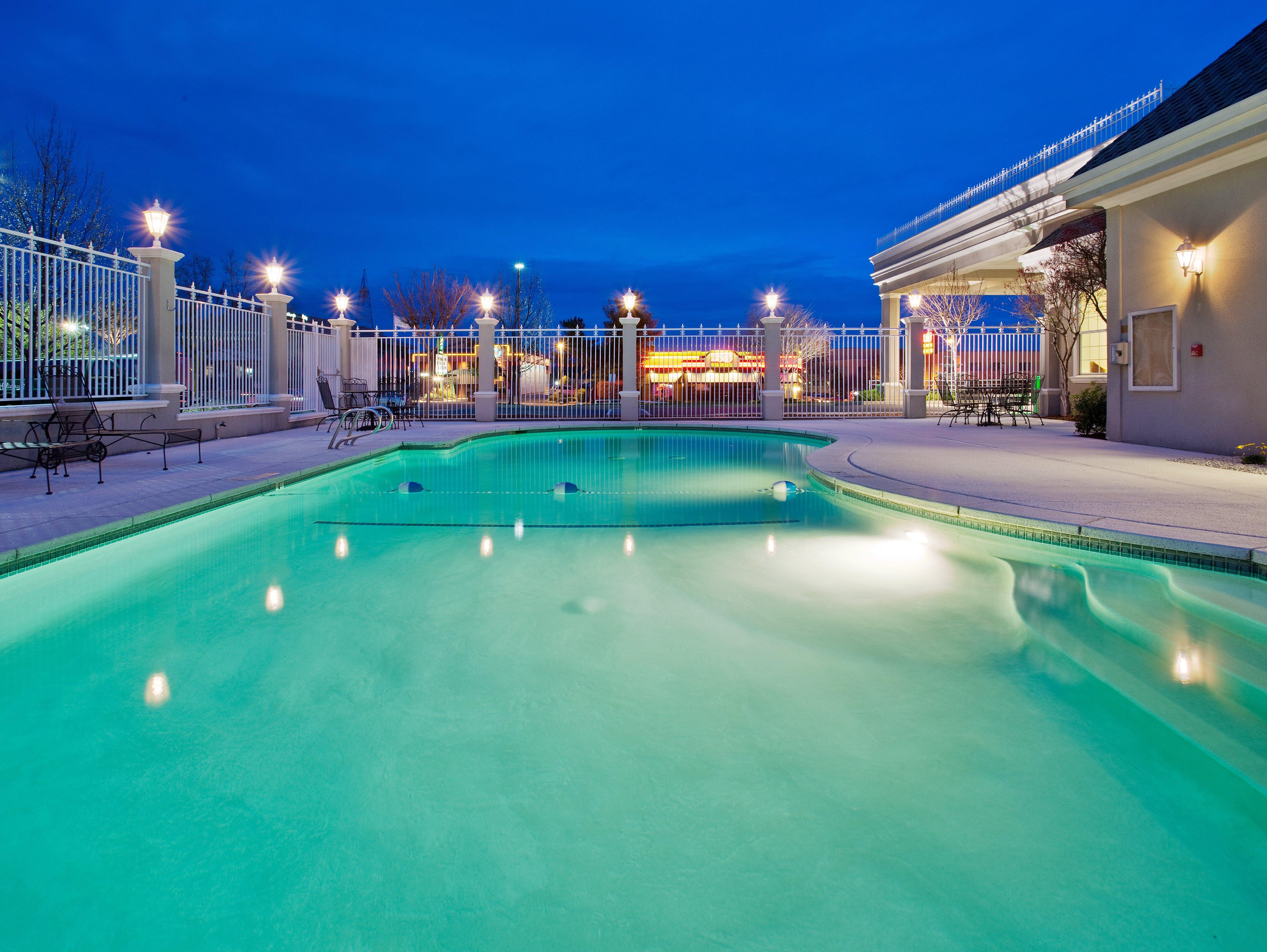 Holiday Inn Redding By Ihg Exterior foto