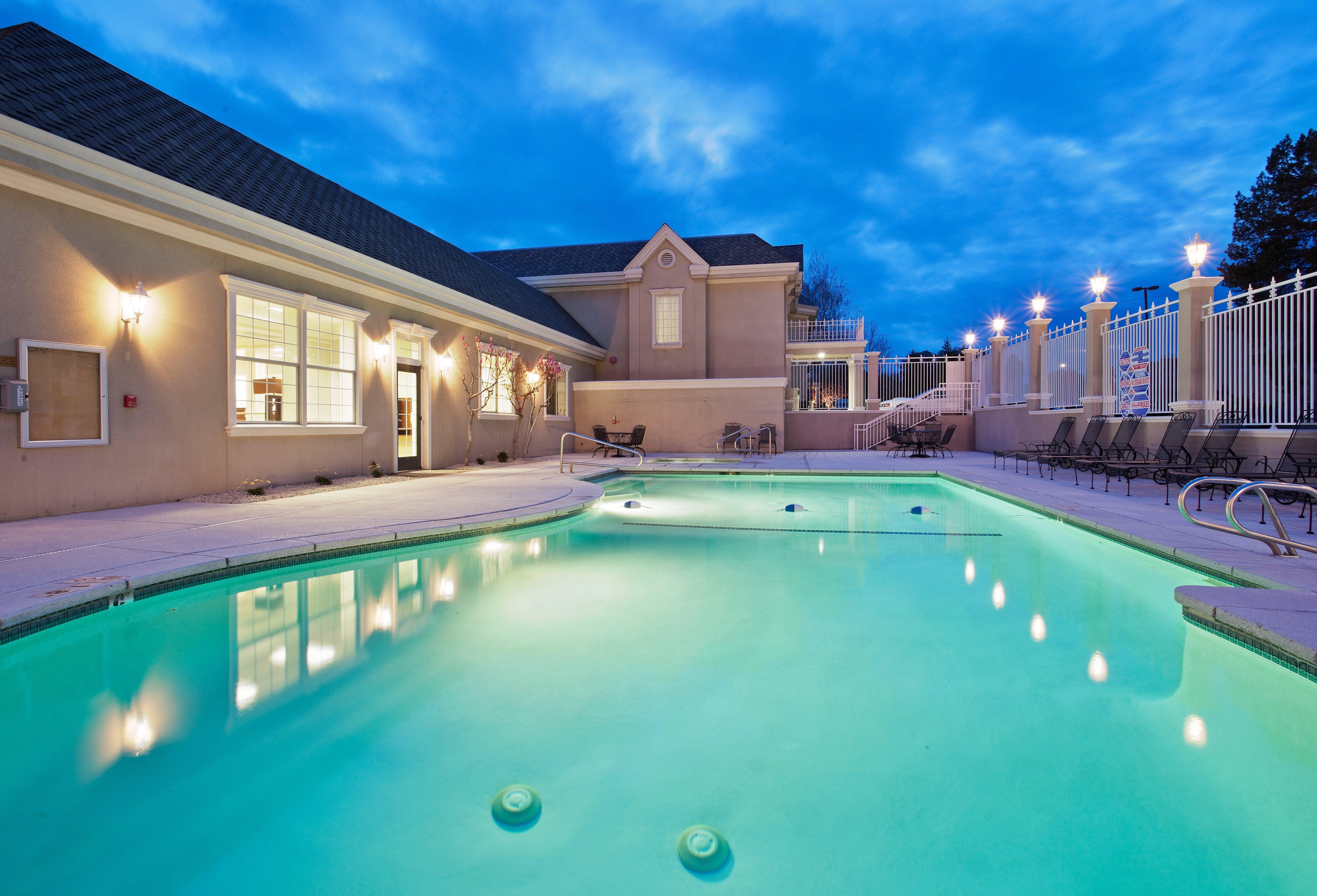 Holiday Inn Redding By Ihg Exterior foto